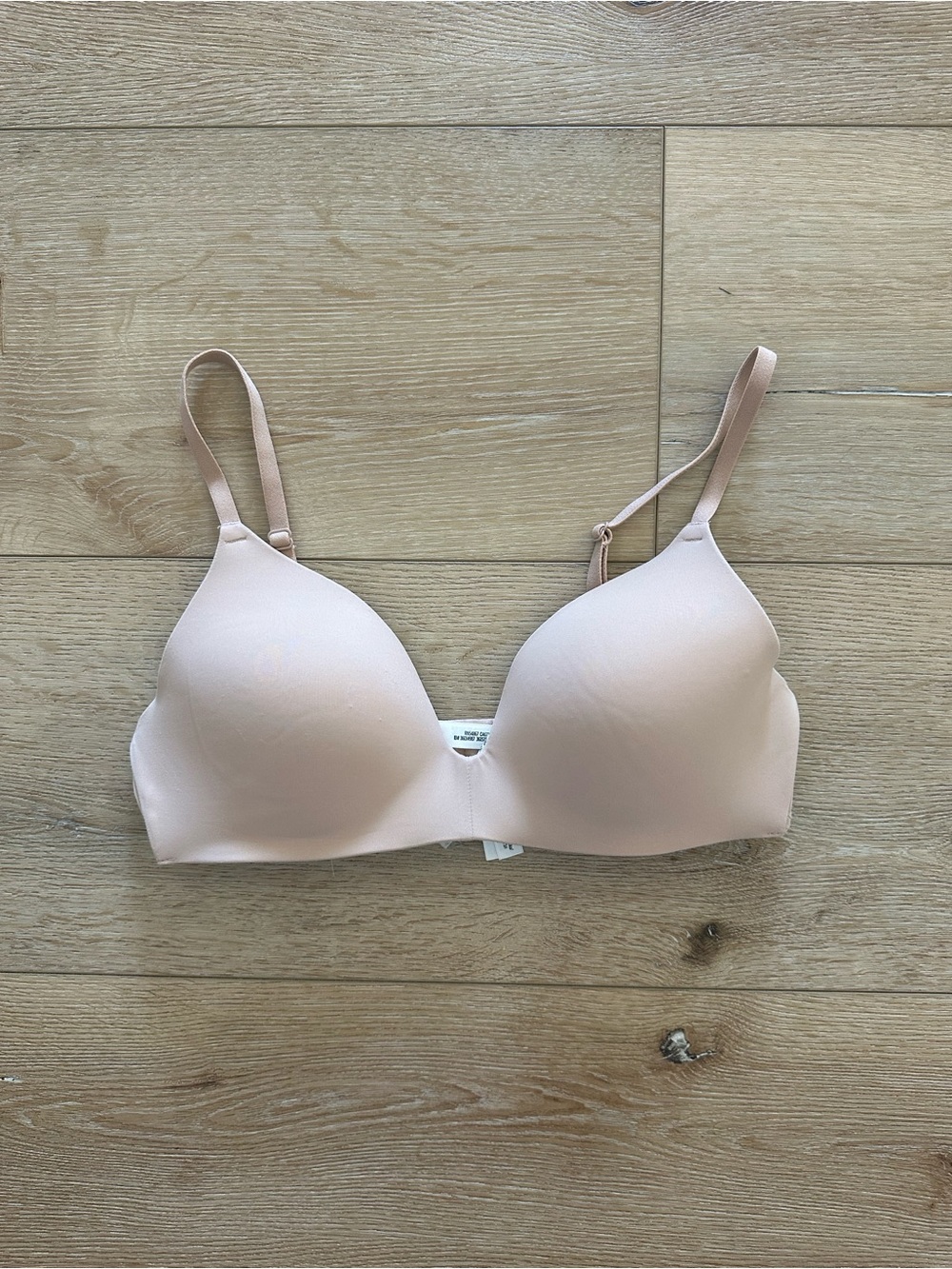 PINK Wear Everywhere Wireless Lightly Lined Bra 34C Nude Tshirt